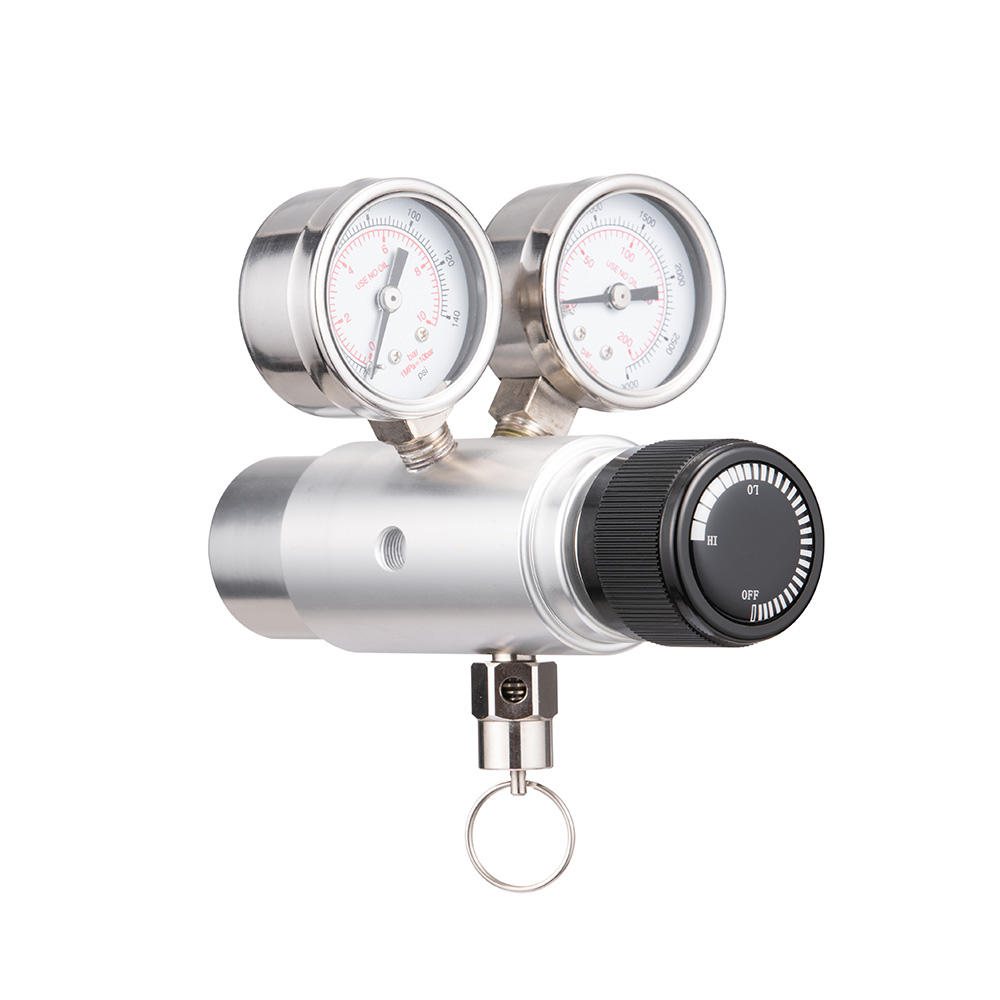 Dual Stage Co2 Regulator With Manometer